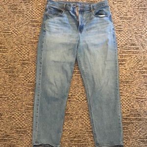American Eagle 90s Boyfriend Jeans